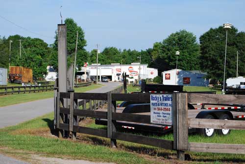 Rocky's Trailers entrance